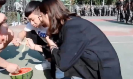 校网吃瓜视频照片,校网吃瓜视频，揭秘校园生活幕后趣闻